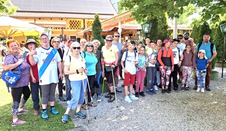 Pohodniki so odšli do 6 km oddaljenega Adergasa